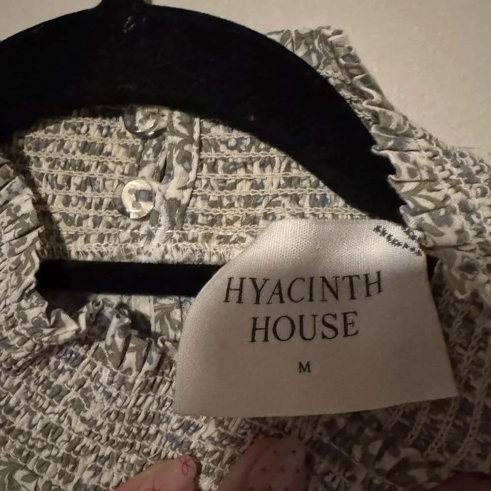 EUC Tuckernuck Hyacinth House Floral Smocked-Neck Long Sleeve Blouse 100% Cotton - Picture 13 of 14